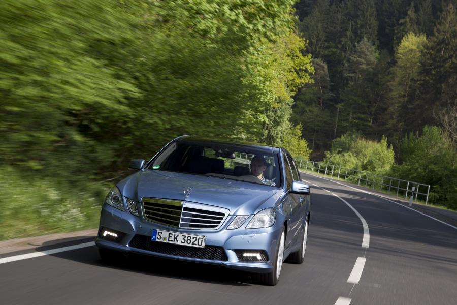  Mercedes-Benz E500 BlueEFFICIENCY 2011 года  (фото 17 из 17)